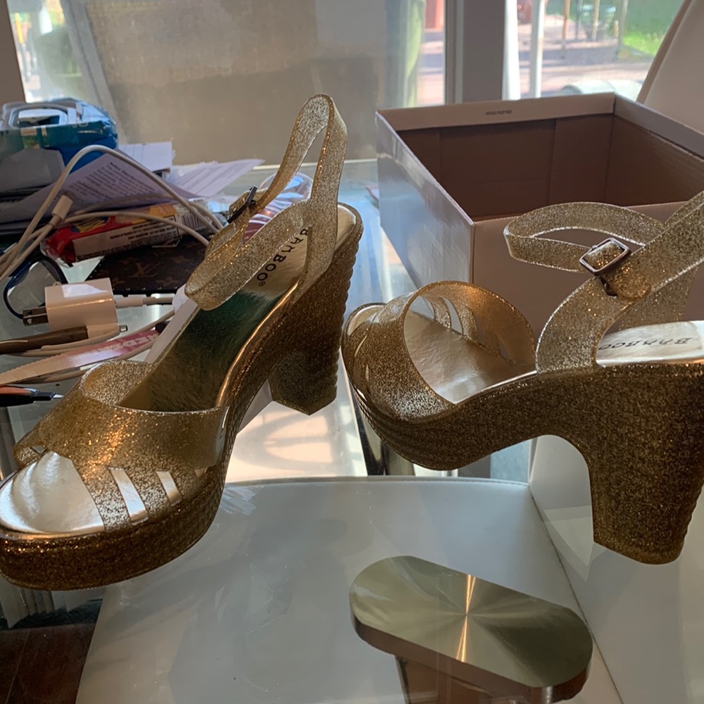 Hard jelly sandals